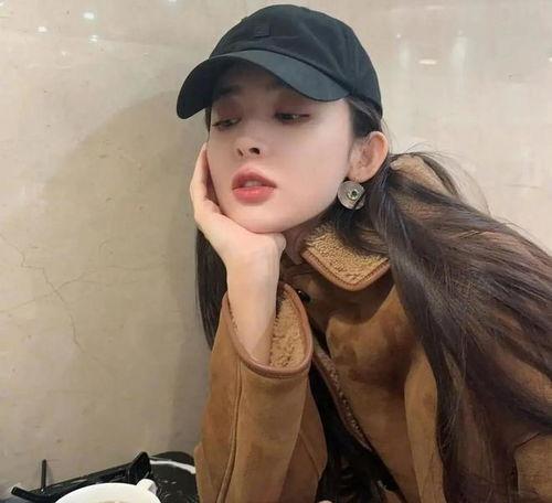 娱乐吃瓜头像女生可爱,揭秘娱乐圈可爱吃瓜女生的魅力瞬间